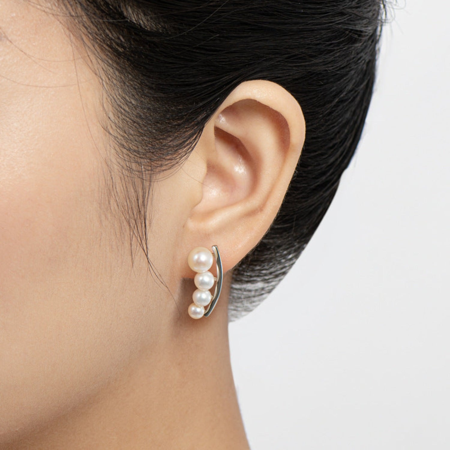 Curved 7-7.5mm Freshwater Pearl Stud Earrings