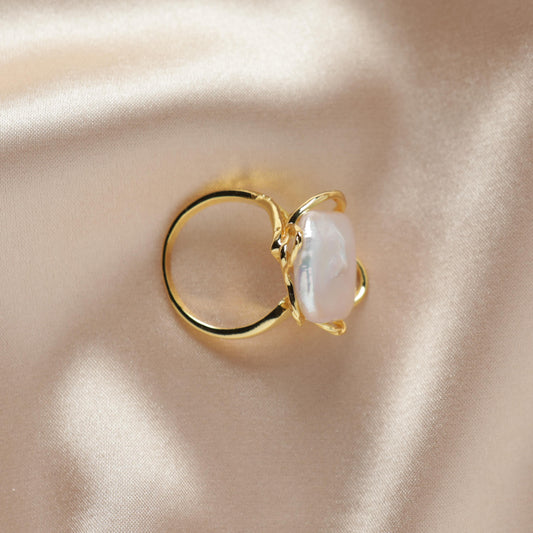 18K Gold Vintage Baroque Pearl Ring