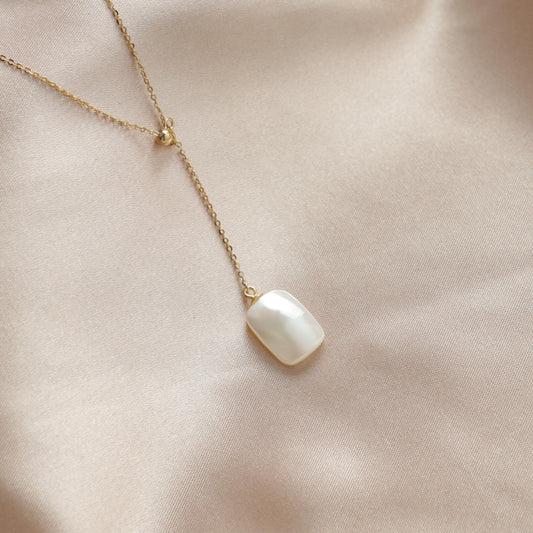 Limited Edition Mabe Y Shape Pearl Necklace