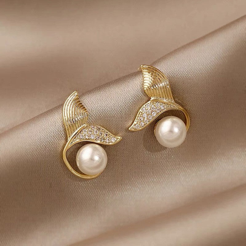 Designer New Trendy Mermaid Tail Pearl Studs Earrings Jewelry Lady