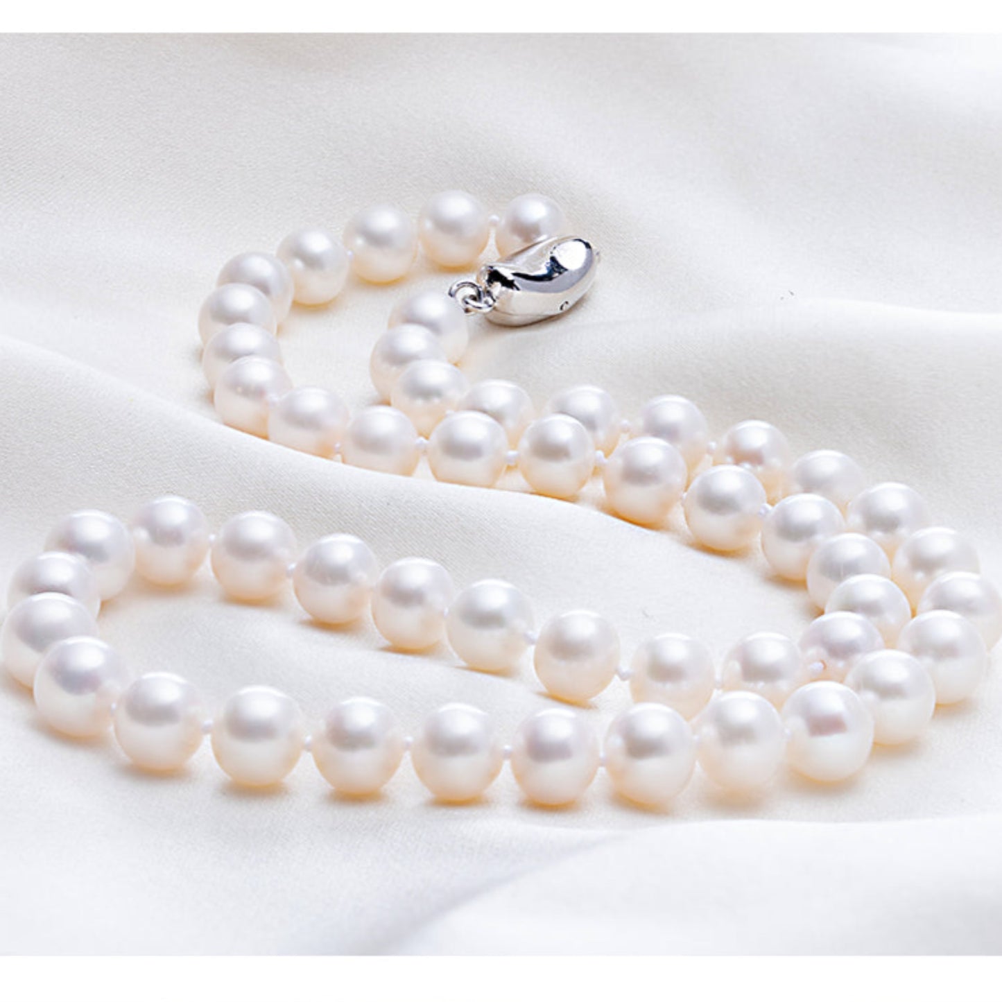 6.5-7.0mm White Freshwater Pearl Necklace, Perfect Round